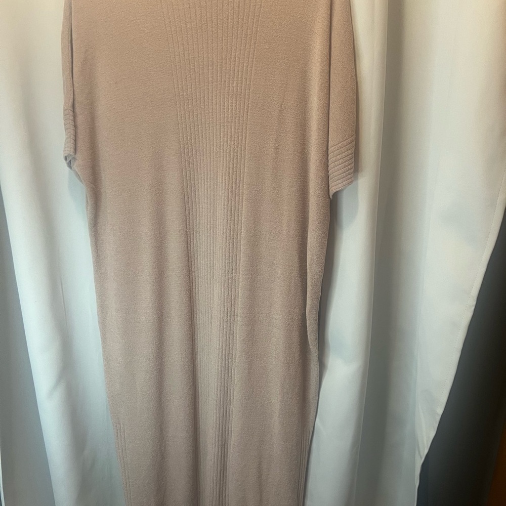 Barefoot Dreams Cozy V-Neck Knit dress - Picture 5 of 5